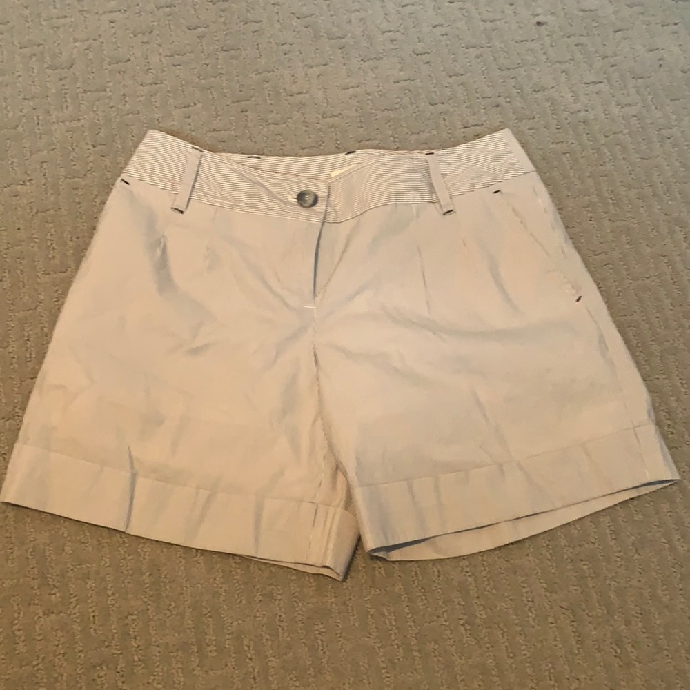 6.5” thin blue pinstripe LOFT shorts
